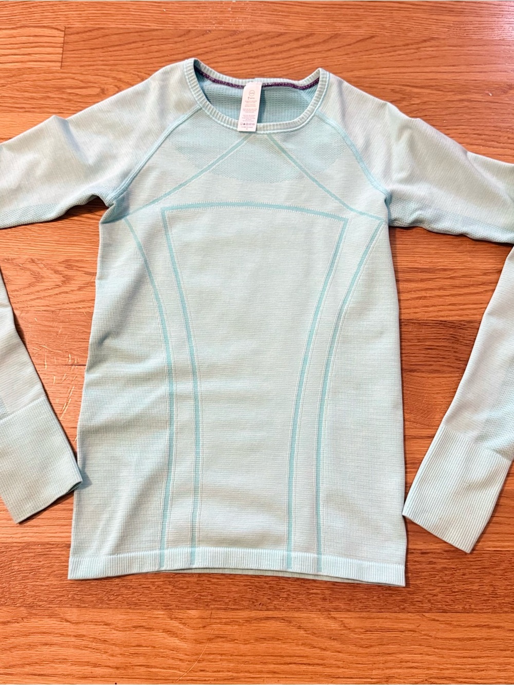 Cute ivivva bu lululemon seamless long sleeve athletic top light aqua mint blue